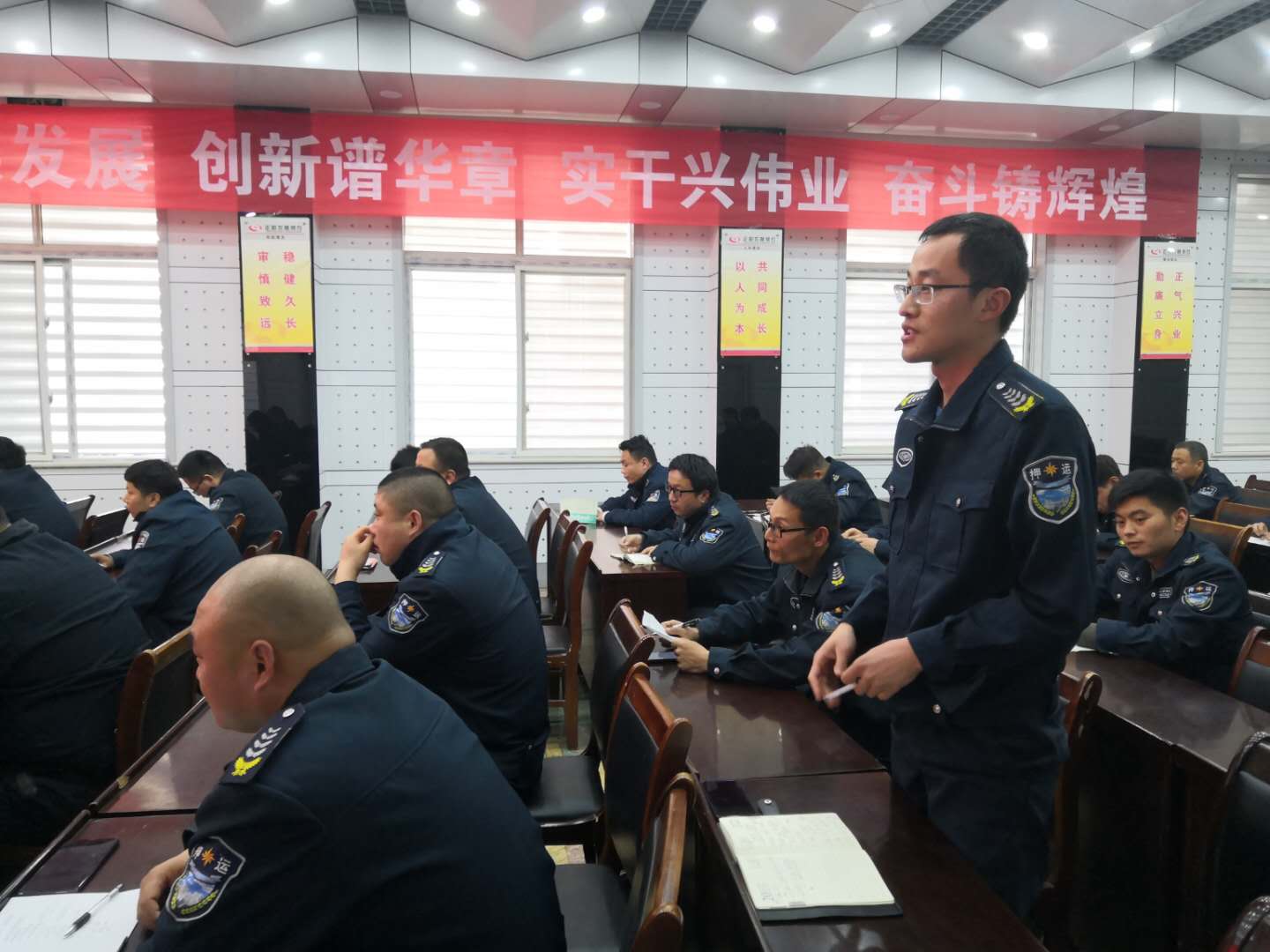 1556253036121478.jpg 寰俊剧_20190328130835.jpg