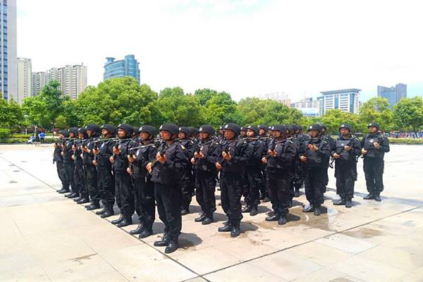 1557671216119985.jpg 寰俊剧_20190512222150_.jpg