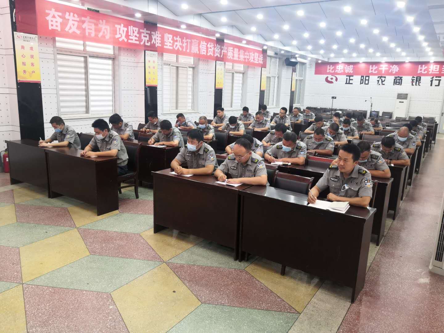 1595220996586609.jpg 寰俊剧_20200720125321.jpg